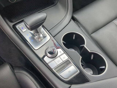 2025 Genesis G70