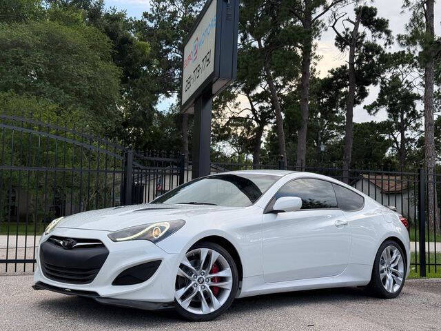 White 2013 Hyundai Genesis Coupe 2.0T R-Spec 2.0T R-Spec 2dr Coupe 1