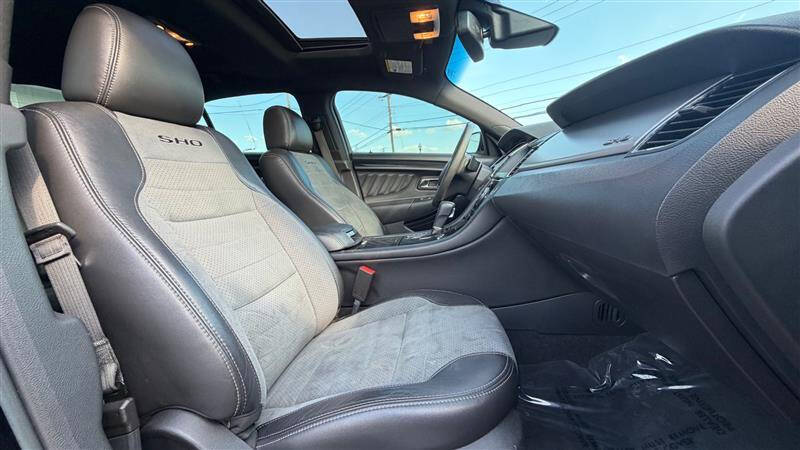 2017 Ford Taurus SHO