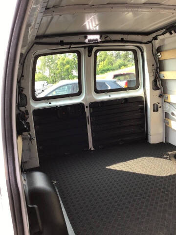 2025 Chevrolet Express 2500