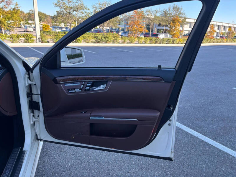 2011 Mercedes-Benz S-Class S 550