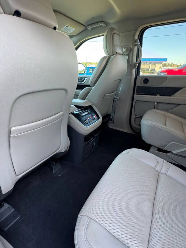 2020 Lincoln Navigator Standard