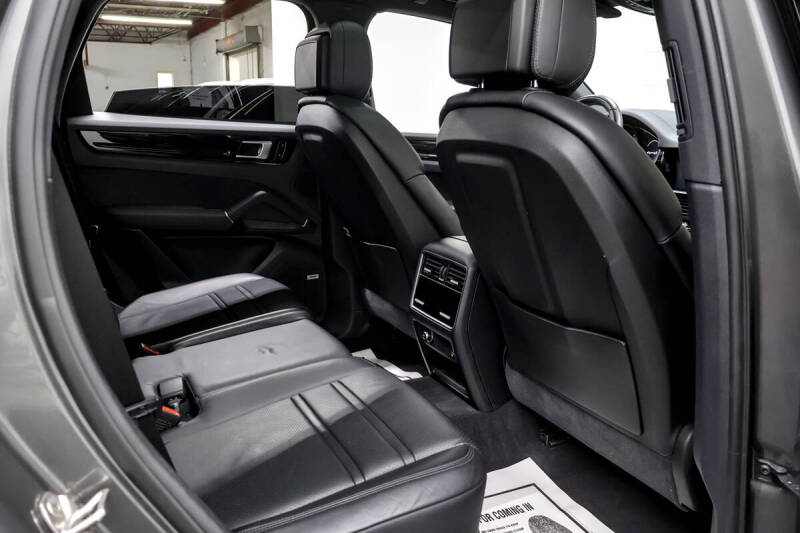 2019 Porsche Cayenne S