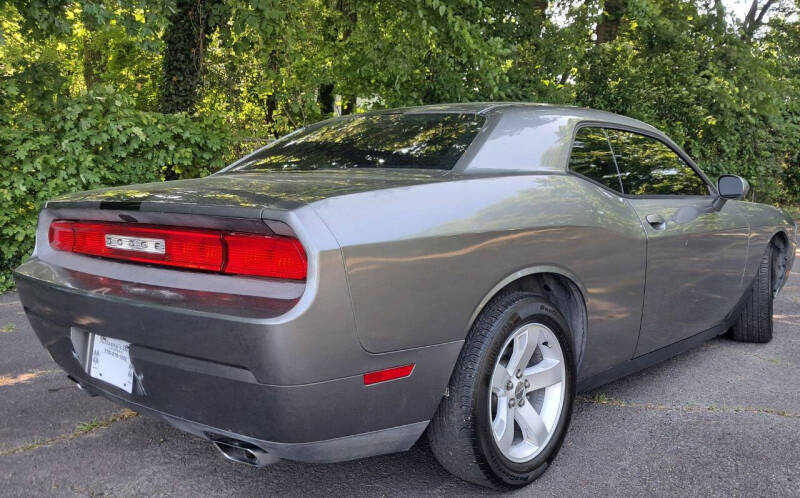 2012 Dodge Challenger SXT
