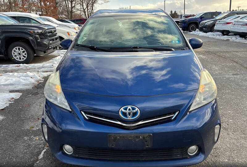 2012 Toyota Prius v Three