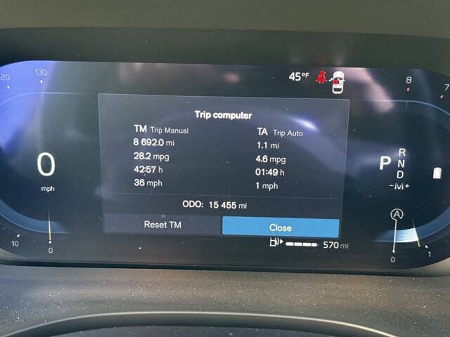 2025 Volvo XC60 B5 Plus Dark Theme