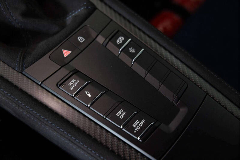 2024 Porsche 718 Cayman GT4 RS