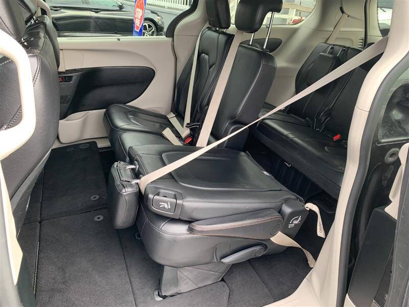2019 Chrysler Pacifica Touring L