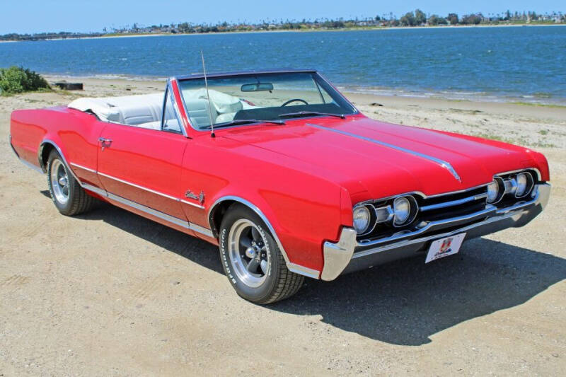 1967 Oldsmobile Cutlass Supreme