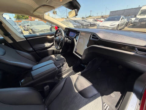 2015 Tesla Model S 85