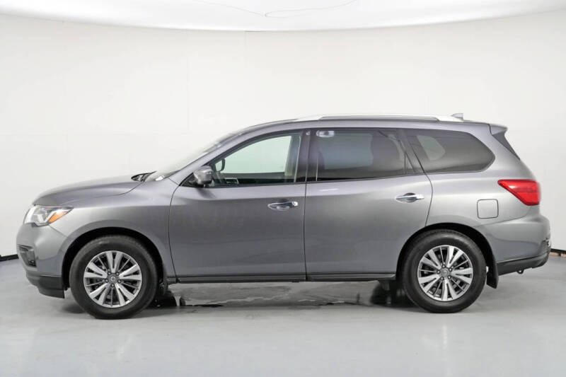 2020 Nissan Pathfinder S