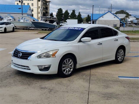 2015 Nissan Altima for sale at Gregg Orr Pre-Owned of Destin in Destin FL