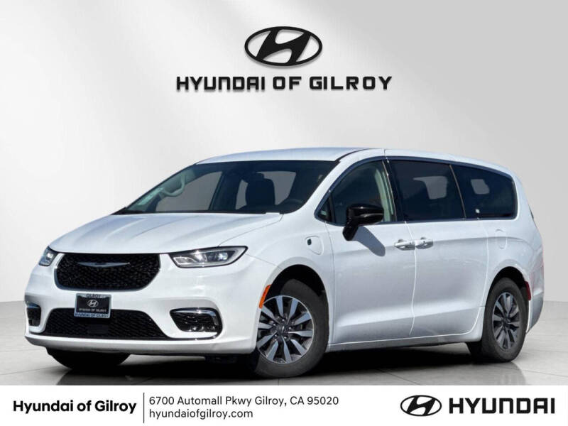 2024 Chrysler Pacifica Plug-In Hybrid Select