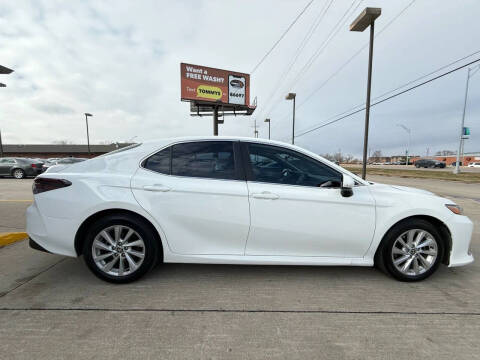 2022 Toyota Camry LE