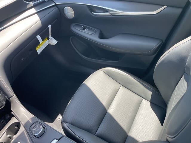 2025 Infiniti QX50 Luxe