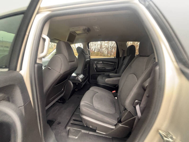 2011 Chevrolet Traverse LT