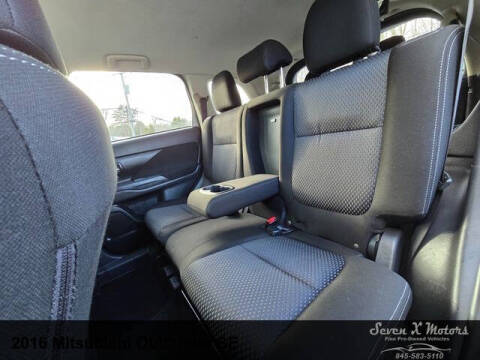 2016 Mitsubishi Outlander SE