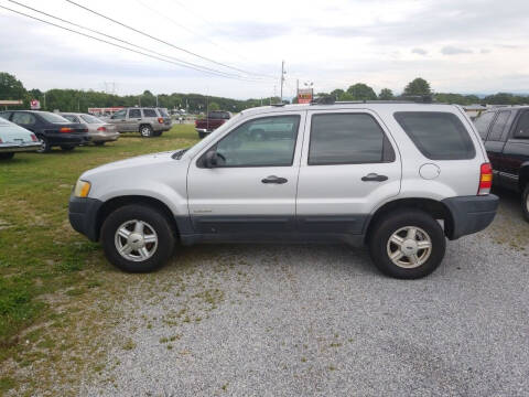 2002 Ford Escape for sale at CAR-MART AUTO SALES in Maryville TN