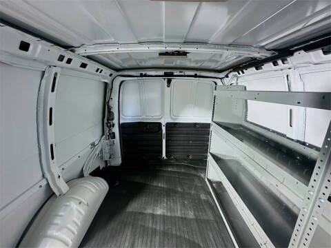 2024 Chevrolet Express 2500