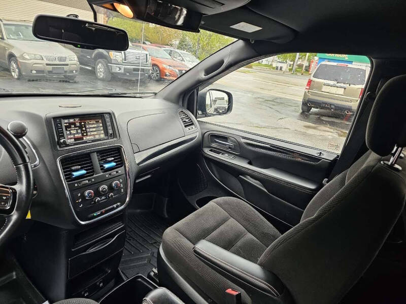2017 Dodge Grand Caravan SE Plus