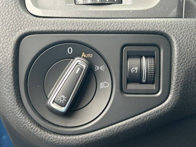 2015 Volkswagen e-Golf SEL Premium