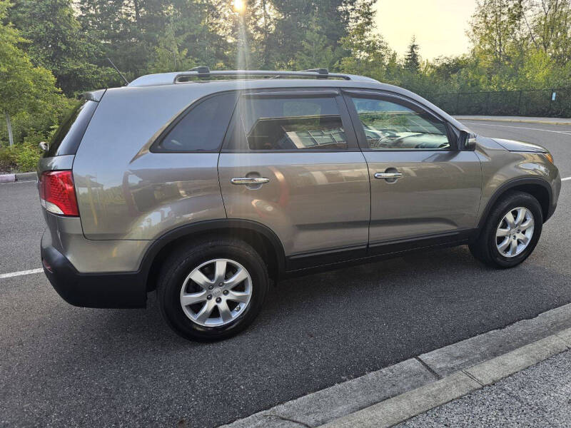 2011 Kia Sorento LX