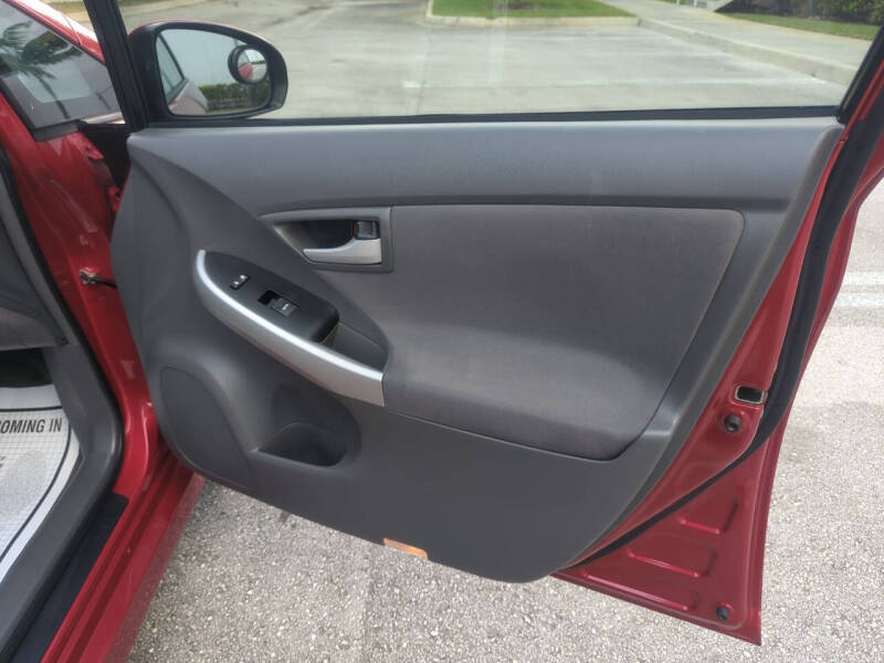 2011 Toyota Prius Two