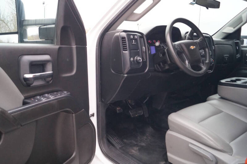 2022 Chevrolet Silverado 5500HD