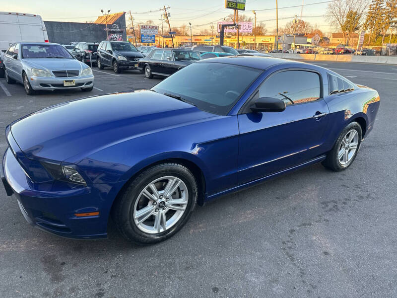 2014 Ford Mustang V6