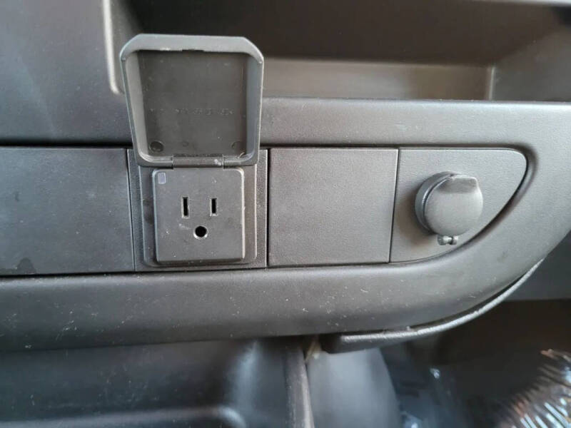 2017 GMC Savana 2500