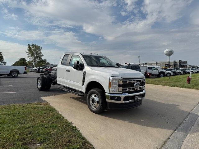2025 Ford F-350 Super Duty XL