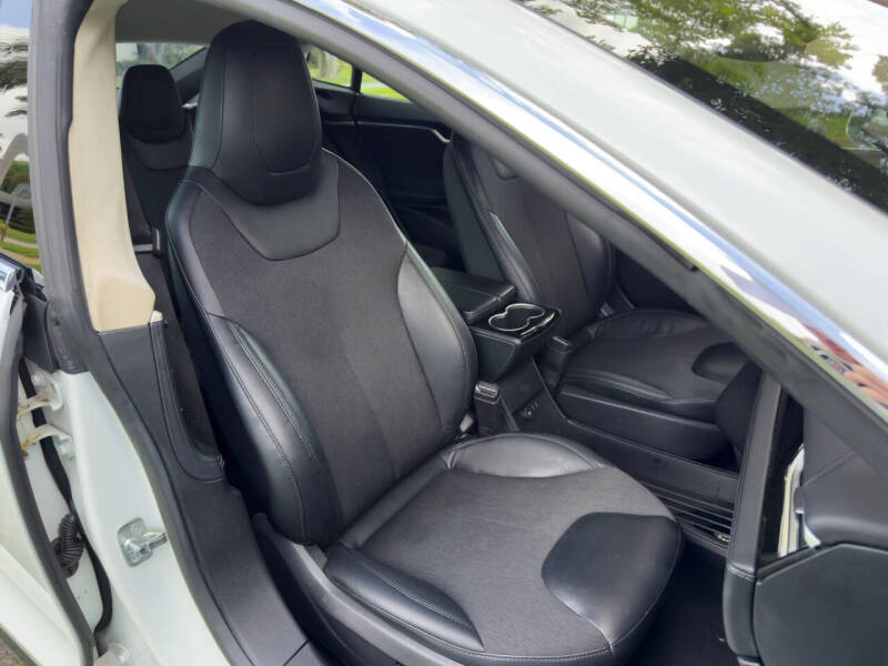 2016 Tesla Model S