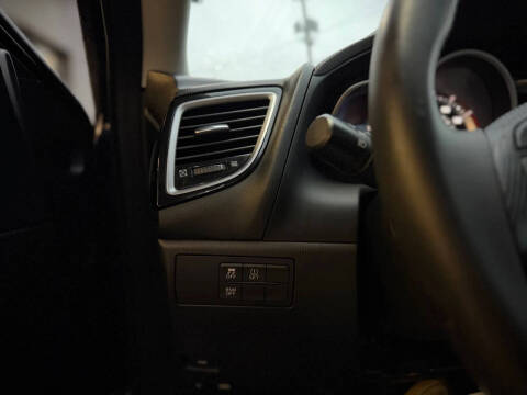 2015 Mazda MAZDA3 i Touring