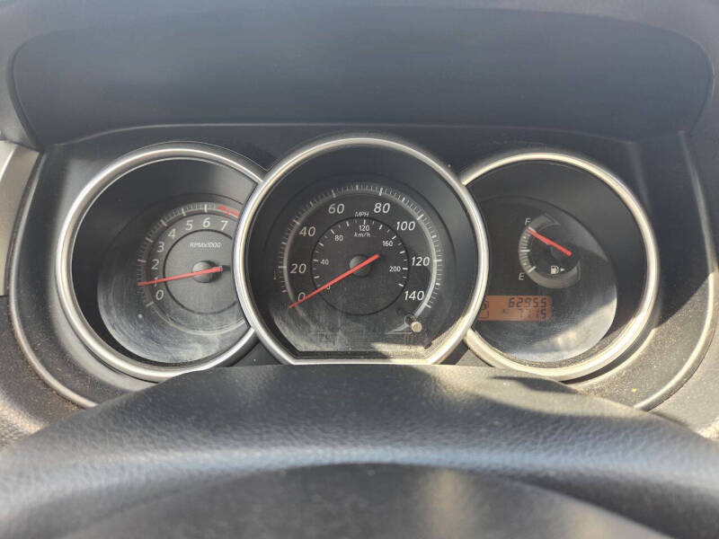 2012 Nissan Versa 1.8 SL