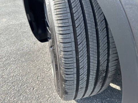 2025 Tesla Model Y Performance