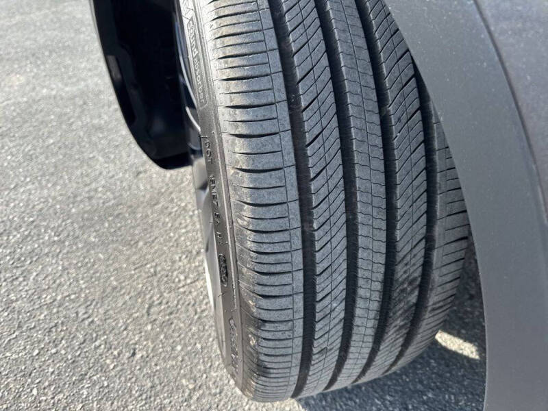 2025 Tesla Model Y Performance