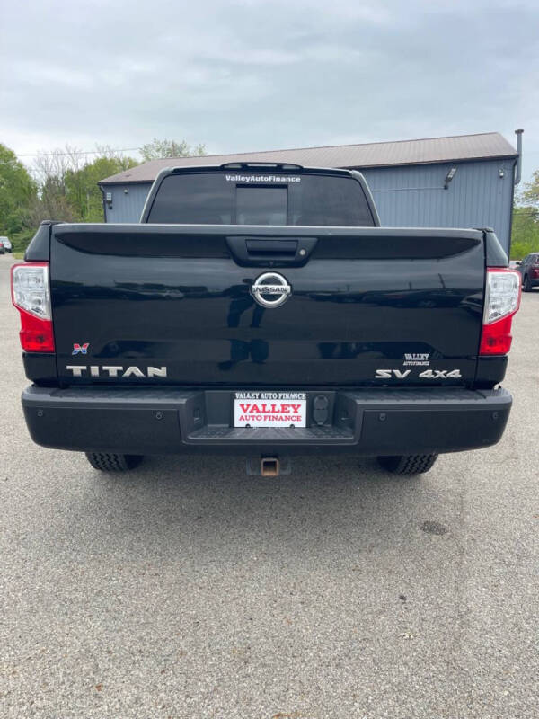 2019 Nissan Titan SV