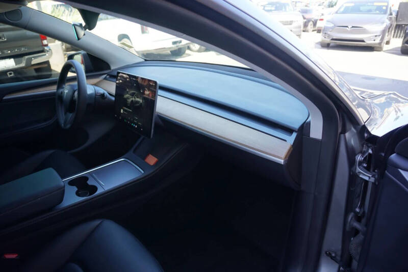 2024 Tesla Model Y Performance