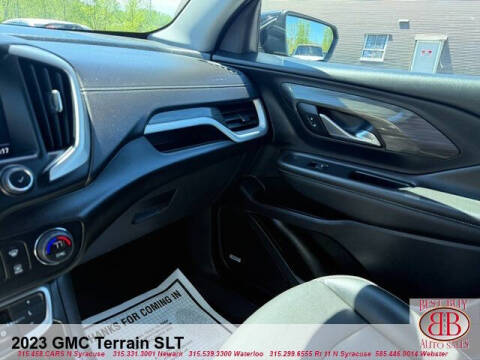 2023 GMC Terrain SLT