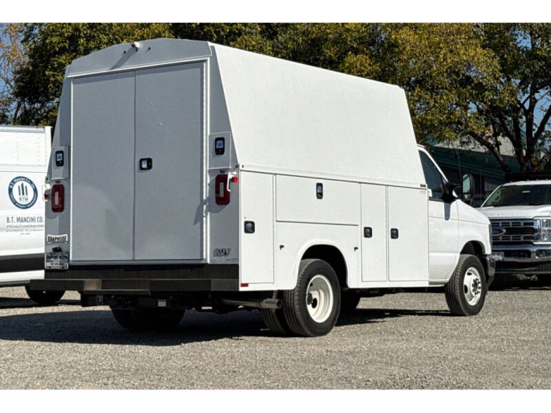2025 Ford E-Series
