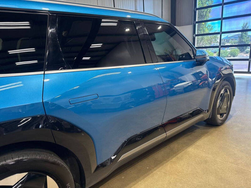 2024 Kia EV9 Land