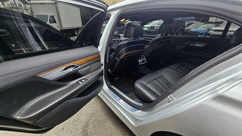 2016 BMW 7 Series 750i xDrive