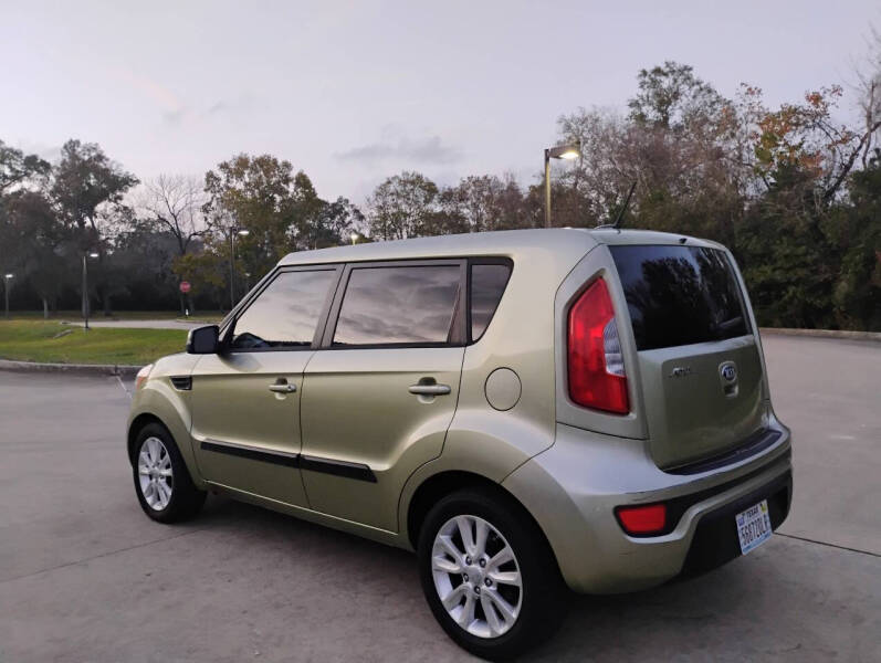 2013 Kia Soul +