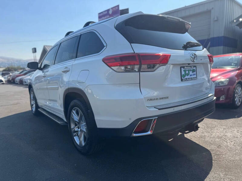 2017 Toyota Highlander