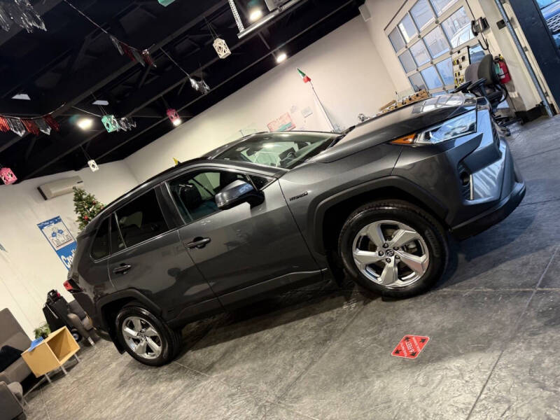 2021 Toyota RAV4 Hybrid XLE Premium