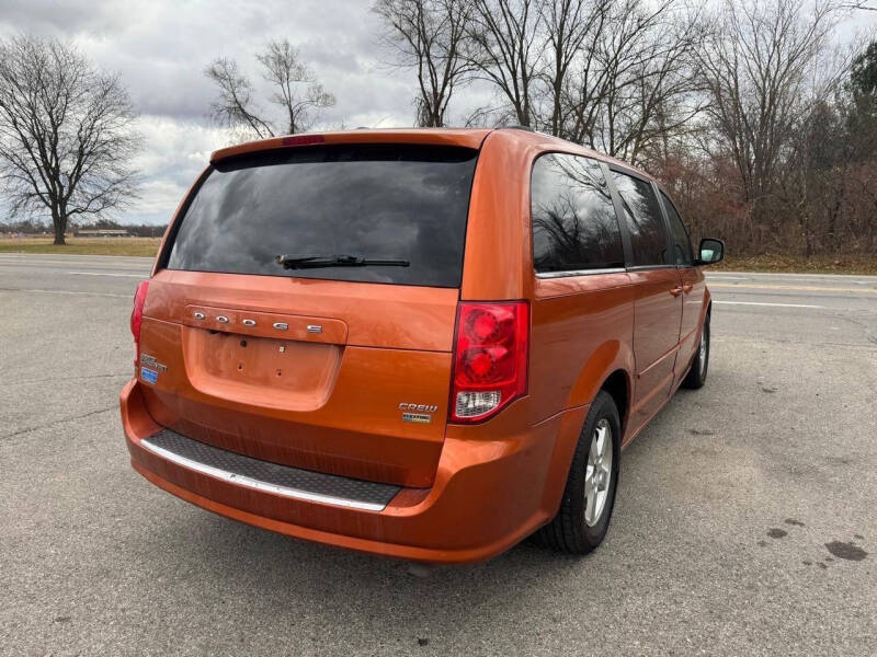 2011 Dodge Grand Caravan Crew