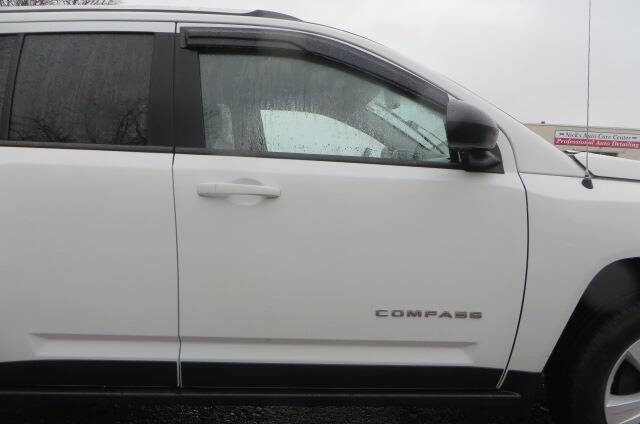 2013 Jeep Compass null photo 20