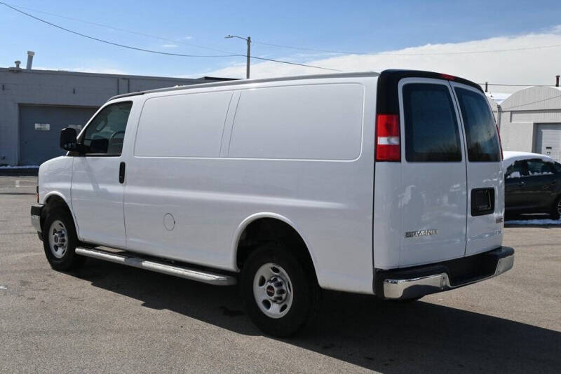2023 GMC Savana 2500