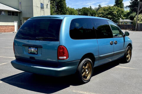 1996 Dodge Grand Caravan SE
