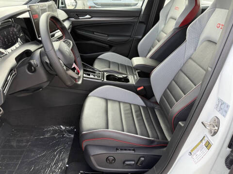 2026 Volkswagen Golf GTI SE